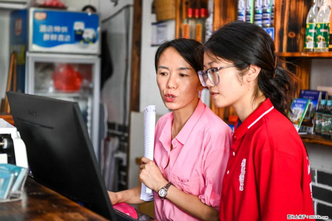 全网追的“扁担女孩”,找了一份暑假工,时薪12元 - 大理生活资讯 - 大理28生活网 dali.28life.com